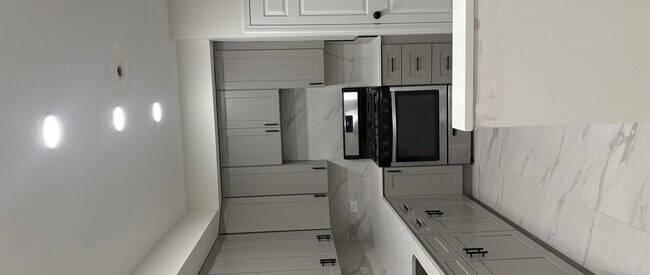 Foto del edificio - 1150 Regency Dr