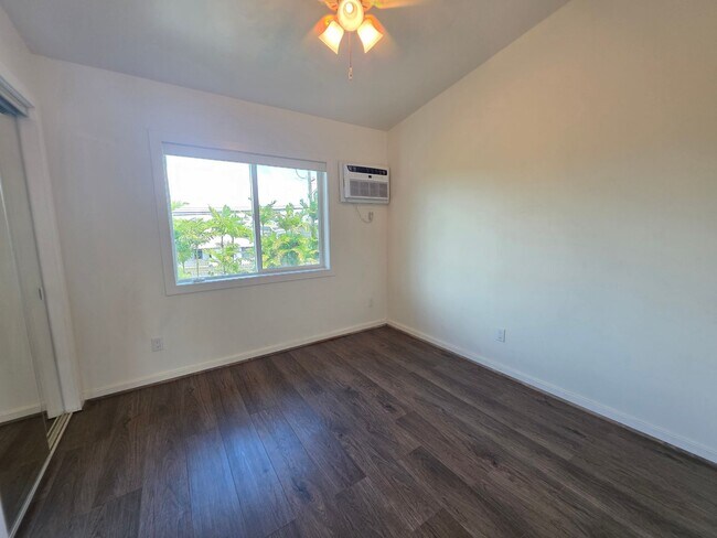 Foto del edificio - Spacious 2 bedroom, 2 bath with 2 parking ...
