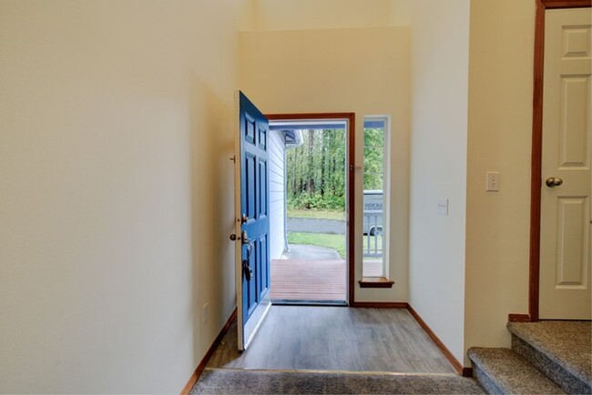 Foto del edificio - 4 Bd / 2.5 Ba Lake Stevens Home