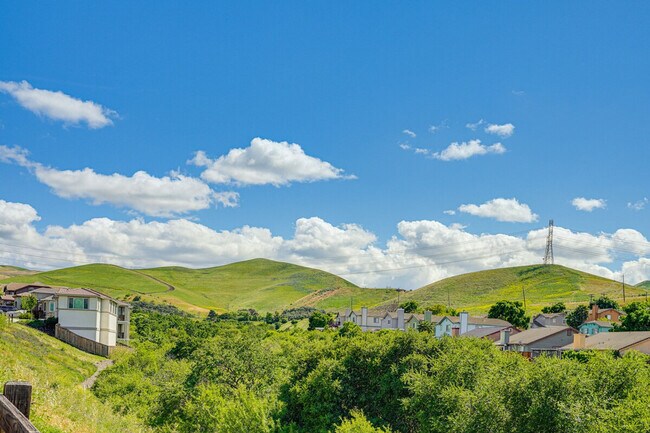 Foto del edificio - 140 Lawlor Ct