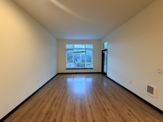 Foto del edificio - 580 8th Ave NE