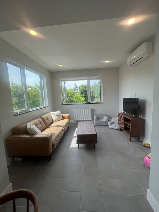 Foto del edificio - Available August 1st! - New Construction 3...