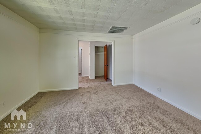 Building Photo - 7538 Vista Verde St