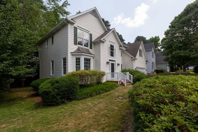 Building Photo - Beautiful 4 Bedroom Home with Updated Kitc...