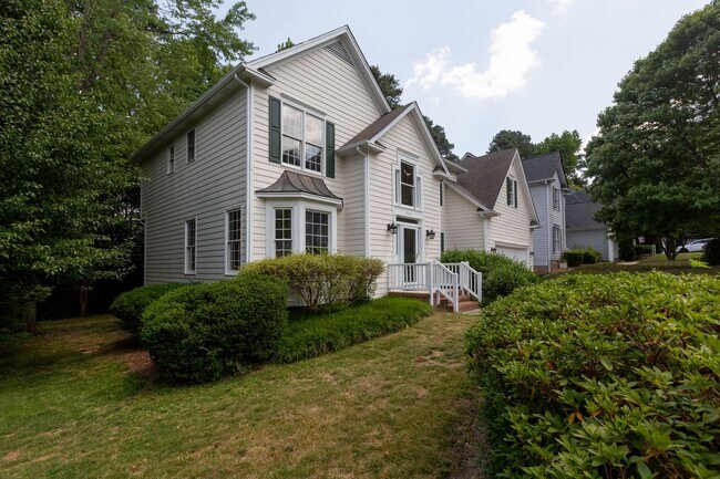 Foto del edificio - Beautiful 4 Bedroom Home with Updated Kitc...