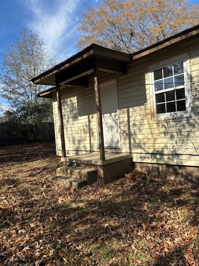 Building Photo - 4311 Ashland Dr