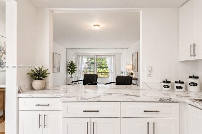 Foto del edificio - 7605 NW 5th Pl