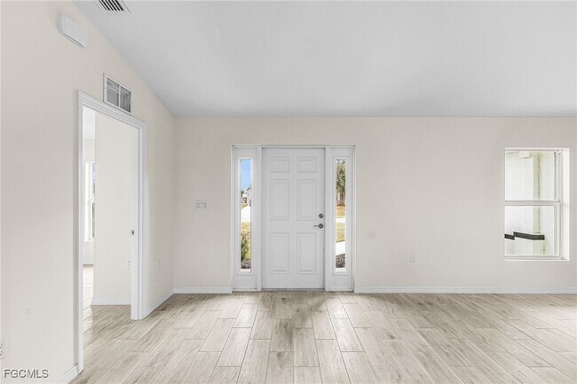 Foto del edificio - 3916 NE 9th Pl