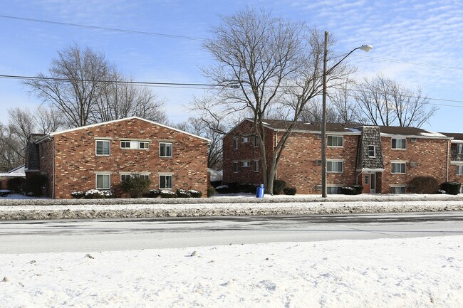 Building Photo - Foster Garden Apartments