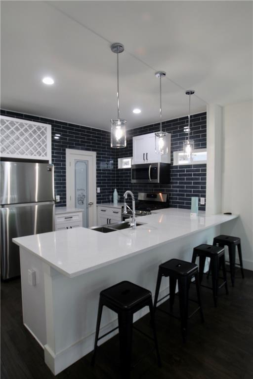 Foto del edificio - 705 Harris Ave