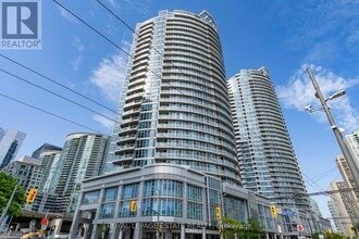 Building Photo - 218-218 Queens Quay W