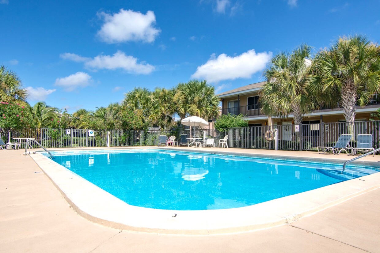 Breeze Apartments - Apartments in Gulf Breeze, FL | Apartments.com