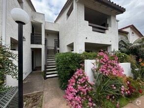 Building Photo - 2425 Cranston Dr