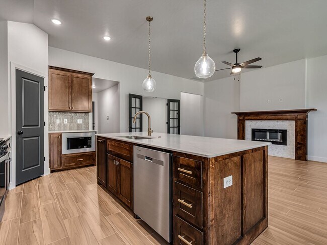 Building Photo - Brand New Home in Noble!