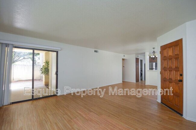 Foto del edificio - 5703 Recodo Way
