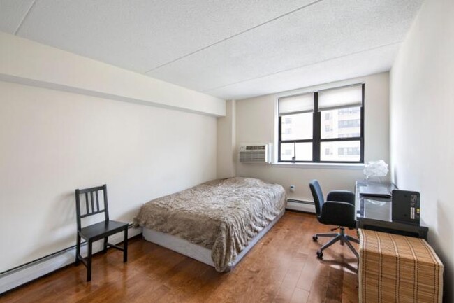 Building Photo - 2 bedroom in NEW YORK NY 10026