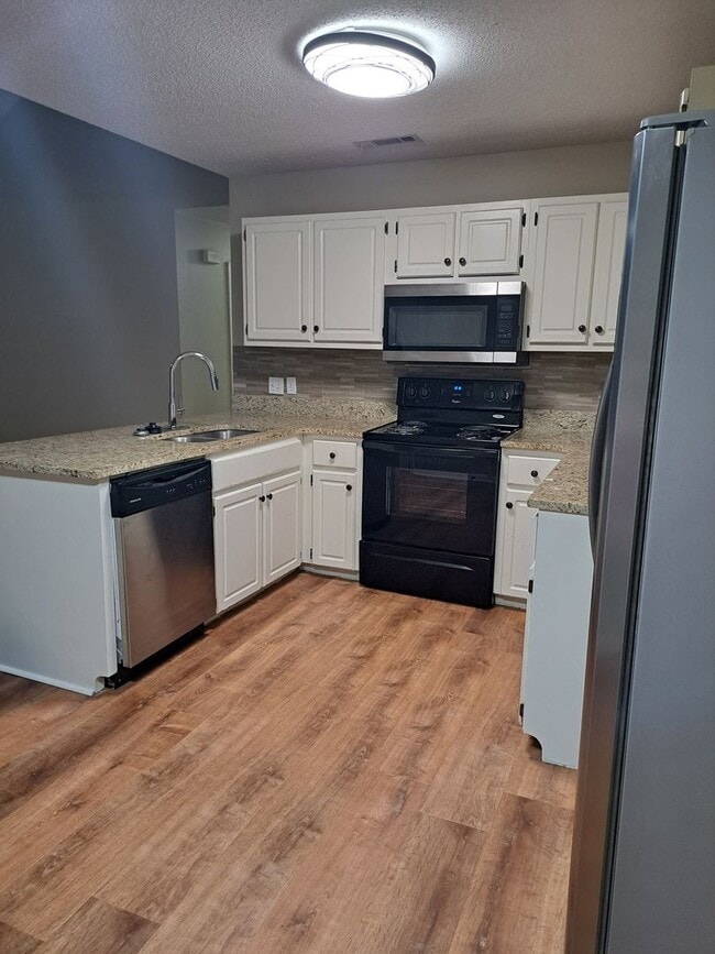 Photo - 3 Bed/3 Bath House