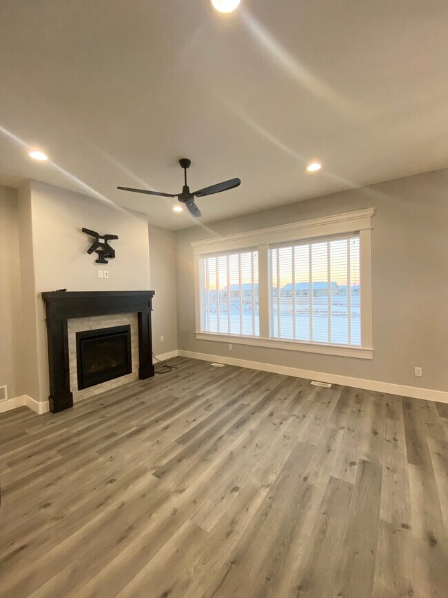 Building Photo - 3773 Ventura Ave