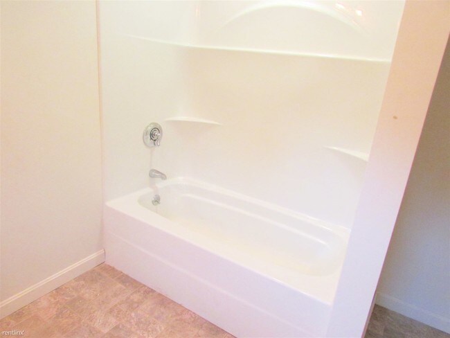 Building Photo - 242 Hayward St