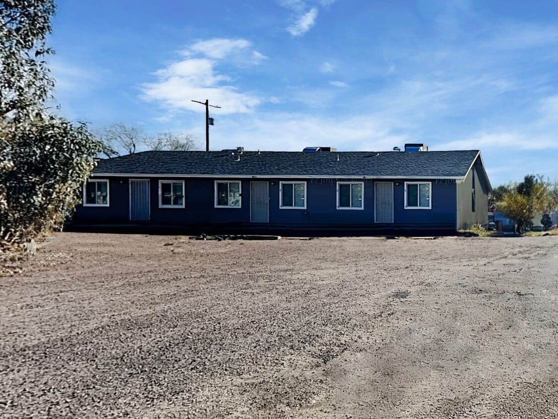 Primary Photo - 9011 S 8Th Pl Unit 1
