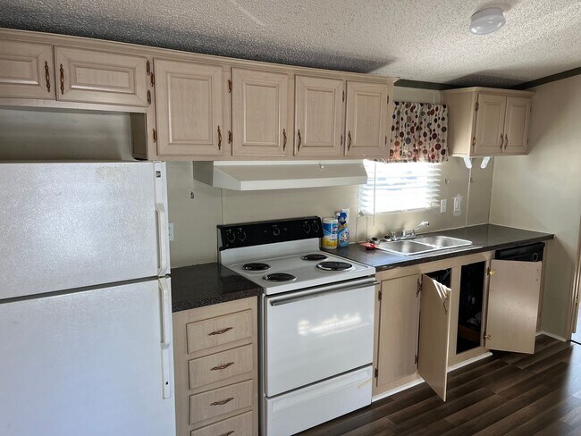 Foto del edificio - 2 BR 2 BA Mobile Home available NOW!
