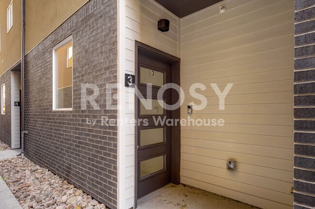 Building Photo - Prime Luxury Berkeley Townhouse with Rooftop Deck AVAILABLE NOW