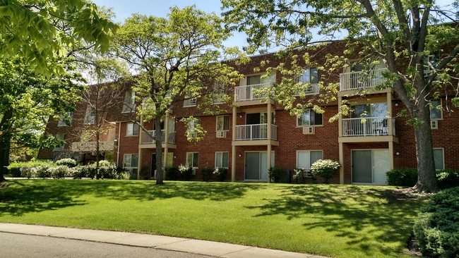 Building Photo - 1 Villa Verde Dr