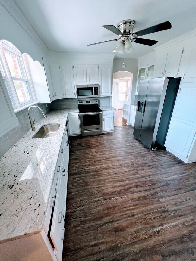 Building Photo - 4 Bedroom Home in Campbell County