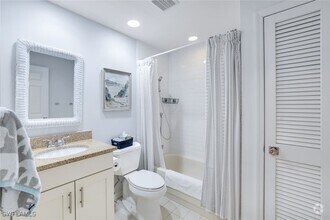 Building Photo - 859 Tanbark Dr