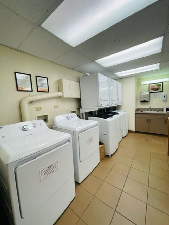 Foto del edificio - Furnished Studio (Royal Garden at Waikiki)