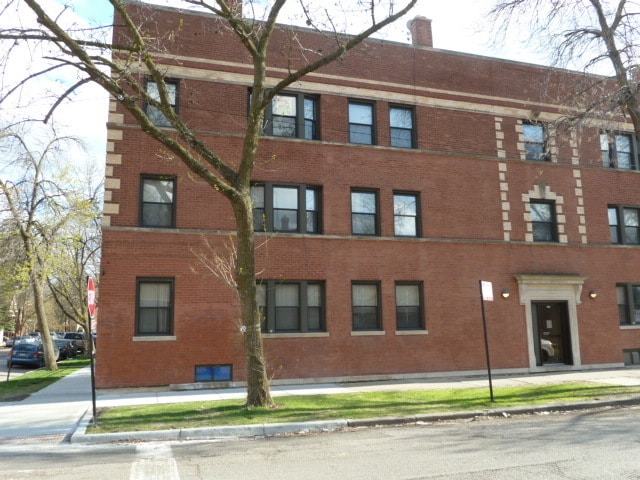 Foto del edificio - 3600 S Wood St