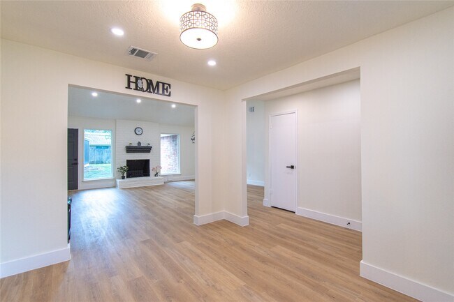 Building Photo - 822 Red Rock Canyon Dr