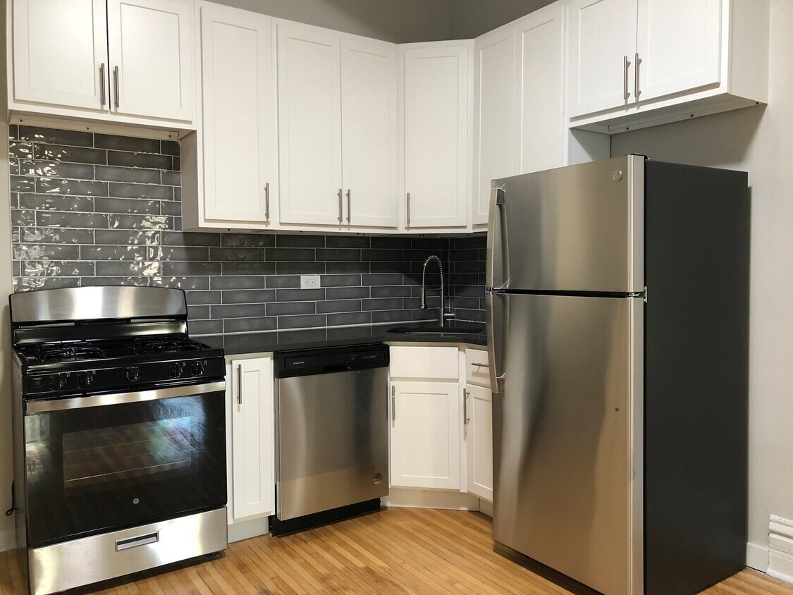 Foto principal - 858 N Wood St