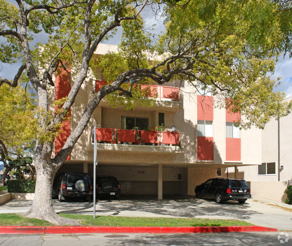 Primary Photo - Rexford Alcott Apartments