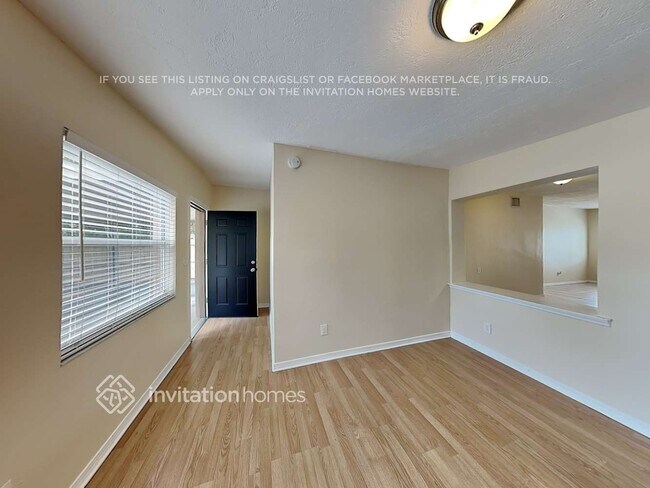 Building Photo - 15149 Harding Ave