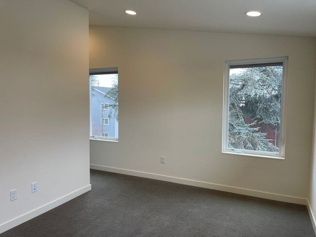 Foto del edificio - Brand New 3bd Townhome!