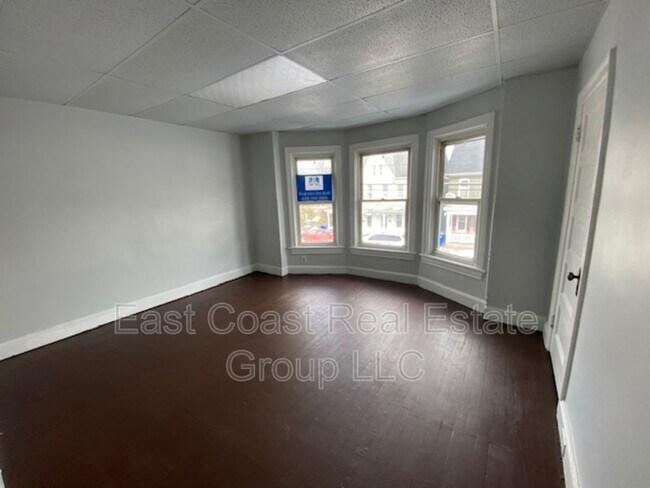 Building Photo - 249-251 Frederick St