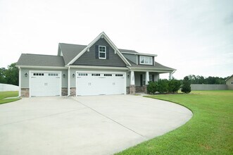 Building Photo - 390 Spring Hill Church Rd