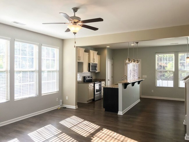 Building Photo - 3735 Landshire View Ln