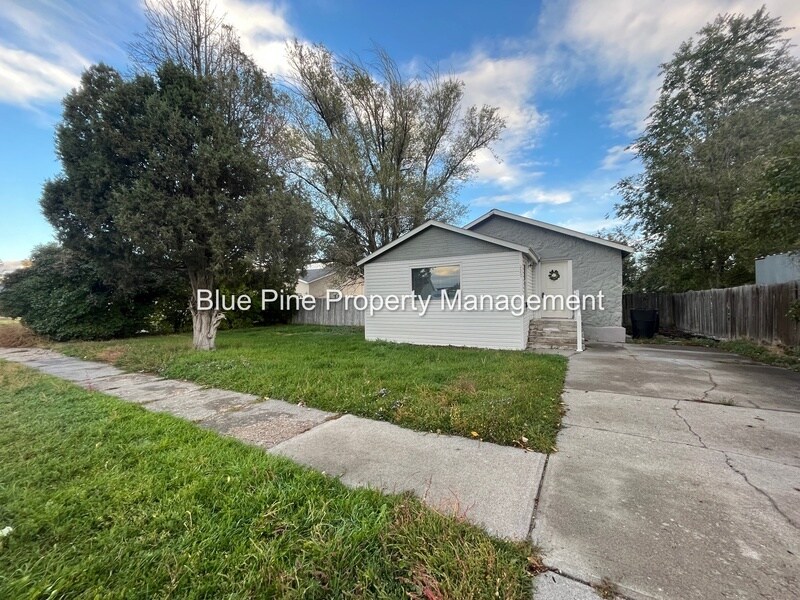 Primary Photo - 227 E 1st N