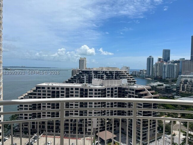 Foto del edificio - 848 Brickell Key Dr