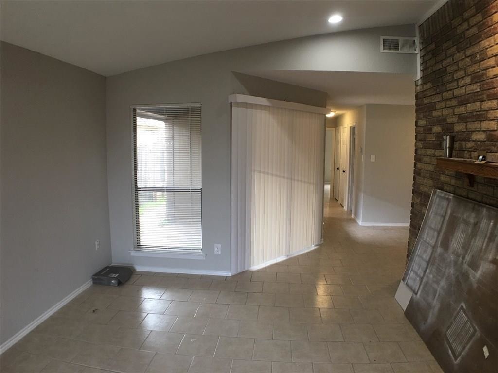 6622 S Creek Dr, Fort Worth, TX 76133 Townhome Rentals in Fort Worth