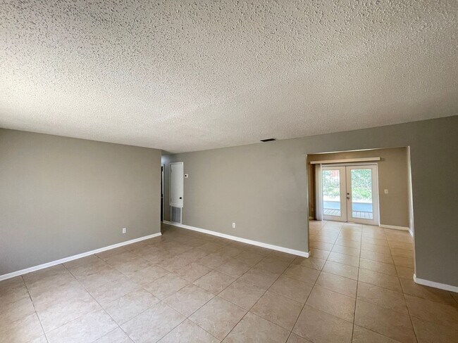 Building Photo - AMAZING 3 Bedroom 2 Bathroom Home In Orlando!