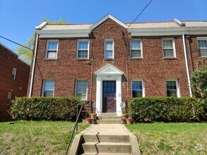 Front - 2224 40th Street