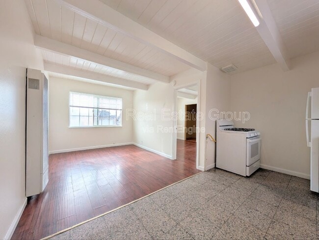 Building Photo - 1247 23rd St