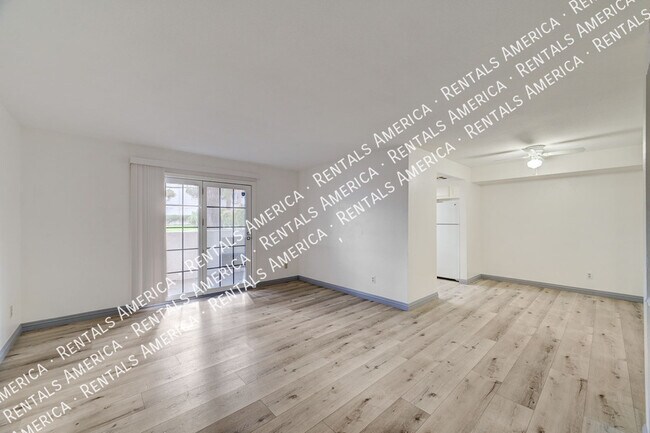 Foto del edificio - 101 Luna Way