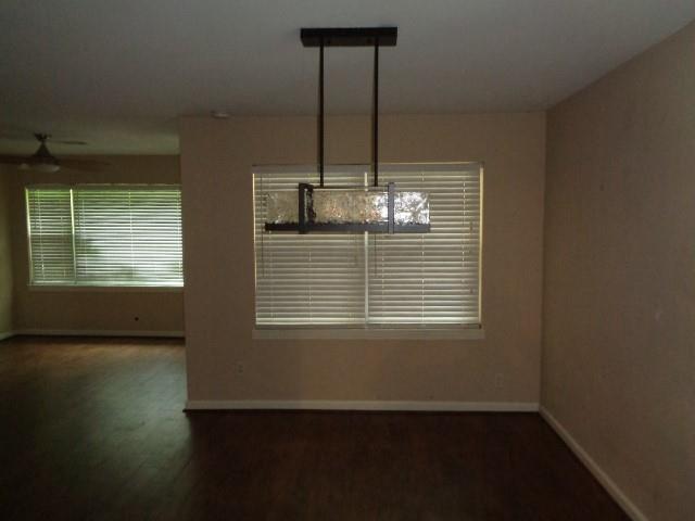 Foto del edificio - 9630 Cedardale Dr