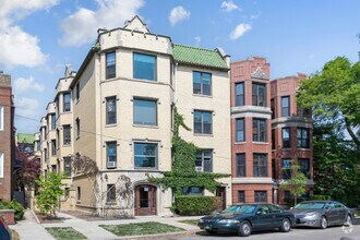 Building Photo - 7512 N Eastlake Terrace