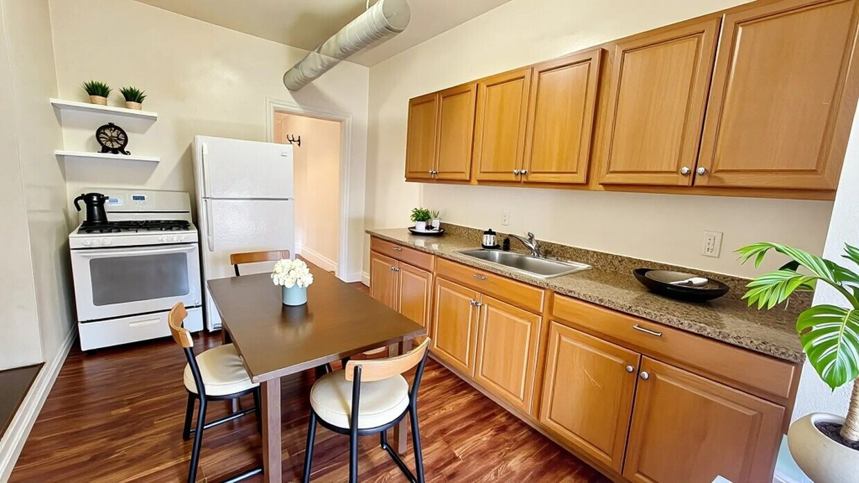 Foto principal - 702 W King St