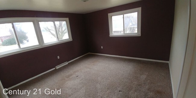 Building Photo - 3 br, 1 bath House - 4725 Killian Ave